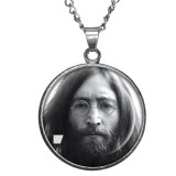 Maria King CARSTON Elegant John Lennon – medál lánccal
