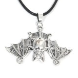 Maria King Denevéres medál lánccal