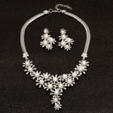 Maria King Divatos, feltűnő nyakék és fülbevaló szett, gyönggyel, kristályokkal II.