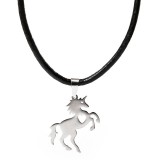Maria King Ezüst színű nemesacél Unikornis medál bőr nyaklánccal