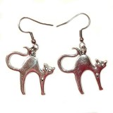 Maria King Ezüst színű Nyújtózó Cica fülbevaló, választható arany vagy ezüst színű akasztóval