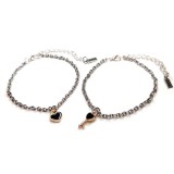 Maria King Ezüst színű páros karkötő fekete szív és fekete kulcs charmmal