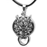 Maria King Farkasos medál lánccal