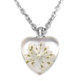 Maria King Fehér virág szív üvegmedál, választható arany vagy ezüst színű acél lánccal vagy bőr lánccal