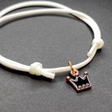 Maria King Fehér zsinórszövet karkötő fekete tűzzománc korona charmmal