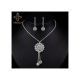 Maria King gyönyörűen csillogó nyaklánc és fülbevaló kristály virágos szett