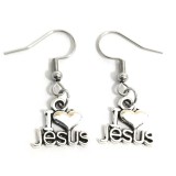 Maria King I Love Jesus fülbevaló, választható arany vagy ezüst színű akasztóval