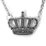 Maria King Korona medál lánccal