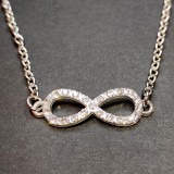 Maria King Kristályos Végtelen medál lánccal, ezüst színű