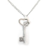 Maria King Kulcs medál lánccal vagy kulcstartóval