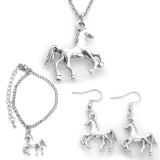 Maria King Lovas nyaklánc, fülbevaló és karkötő szett