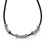 Maria King Mágnes záras bőr nyaklánc ezüst színű díszekkel 3., márkadobozban