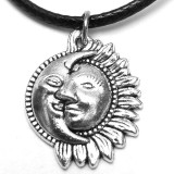 Maria King Nap-Hold medál lánccal vagy kulcstartóval