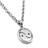 Maria King Nemesacél Jin-Jang medál lánccal, ezüst színű