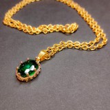 Maria King Ovális zöld kvarc kristály medál lánccal