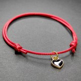 Maria King Piros zsinórszövet karkötő fekete tűzzománc szív charmmal