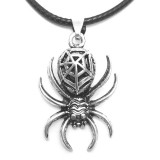 Maria King Pókos (2) medál lánccal