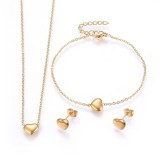 Maria King Rozsdamentes acél szív motívumos női nyaklánc, fülbevaló és karkötő szett, 43 cm és 17 cm