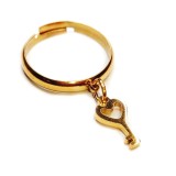 Maria King Szív Kulcs charmos állítható méretű gyűrű, arany színű, választható szélességben