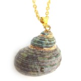 Maria King Tengeri kagyló medál lánccal