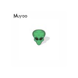 Maria King Zöld ufó kitűző