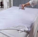Matracvédő VÍZHATLAN Pamut JERSEY felső és poliuretán alsó rész, SAROKGUMIS 90x200 cm