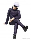 Minghan Trading Co. Ltd. Jujutsu Kaisen Gojo jellegű ülő figura 15 cm