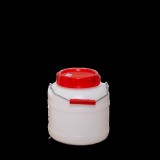 MUTA Műanyag kanna fém füllel 5 L