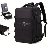 Nagy kapacitású világosszürke utazó hátizsák cipőtartó zsebbel, ideális kiránduláshoz és utazáshoz