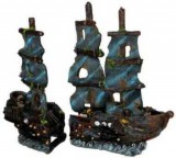 Nagy méretű kettétört vitorlás hajóroncs akvárium dekor (620 x 170 x 530 mm)