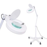 Nagyítós, világító kozmetikai állvány