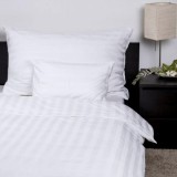 NATURTEX Fehér Szatén 2.7 cm Csíkos 2 részes Ágynemű-garnitúra 140x200+50x70 cm