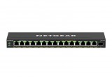 NETGEAR 16-Port High-Power PoE+ Gigabit Ethernet Plus Switch (231W) with 1 SFP port (GS316EPP) Vezérelt PoE Fekete
