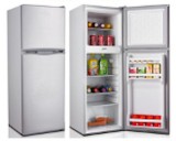 NEW ENERGY Hűtőszekrény 142 literes 12V 24V egyenáramú kivitelű hűtő fagyasztó többek között napelemes rendszerekhez