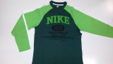 Nike Hosszú ujjú Graphic ls tee black forest/mean green/white/white 332731-310