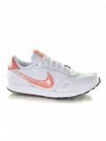 NIKE MD VALIANT SE BIG KIDS SHOES white