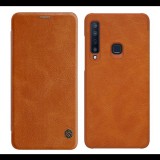 NILLKIN QIN tok álló, bőr hatású (FLIP, oldalra nyíló, bankkártya tartó) BARNA [Samsung Galaxy A9 (2018) SM-A920] (5996457838042)
