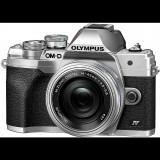 Olympus OM-D E-M10 Mark IV Fényképezőgép + Ez-M1442 Pancake objektív szett - Ezüst (V207132SE000)