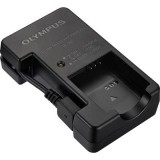Olympus UC-92 V6210420W000 Kamera akkutöltő (V6210420W000) - Akkumulátorok