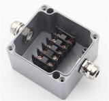 Optonica Vízmentes alumínium kötődoboz, bakelit sorkapoccsal 2 kivezetéses; 450V/24A - IP68