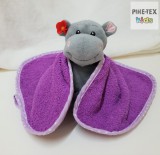 Orgonalila színű, ovis törölköző, halvány lila-fehér pöttyös szegővel