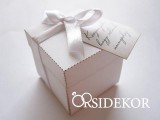 OrsiDekor Fehér köszönetajándék doboz szalaggal és ajándékkísérővel