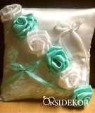 OrsiDekor Romantikus gyűrűpárna virágokkal díszítve
