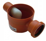 Padlószifon, 2 ágú, 80mm magas, tokozott, gumigyűrűvel