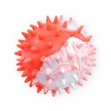 PET NOVA Tüskés, víz felszínén úszó labda - játék kutyáknak, 5,5cm