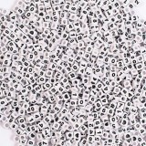 PlayBox: Számos műanyag fűzhető gyöngyök 300db-os