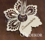 Pohárra tehető csipkés virágos ültetőkártya