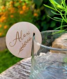 Pohárra tehető fa ültetőkártya kerek