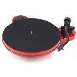 PRO-JECT RPM 1 Carbon analóg lemezjátszó piros Ortofon 2M-RED hangszedővel