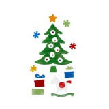 QX Karácsonyfa hintalóval és ajándékokkal zselés ablakdísz szett